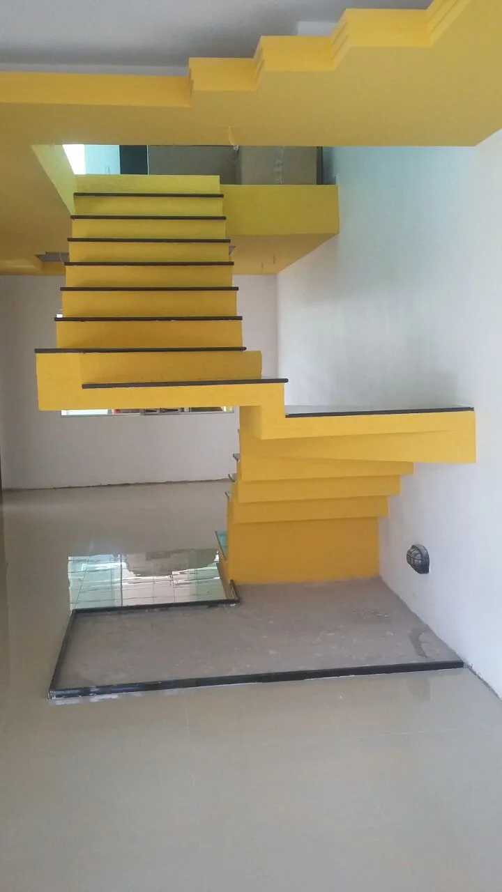 Casa de Alto Padrão em Camaragibe — 350m², 5 Quartos, Suíte com Closet e Cobertura Ampla