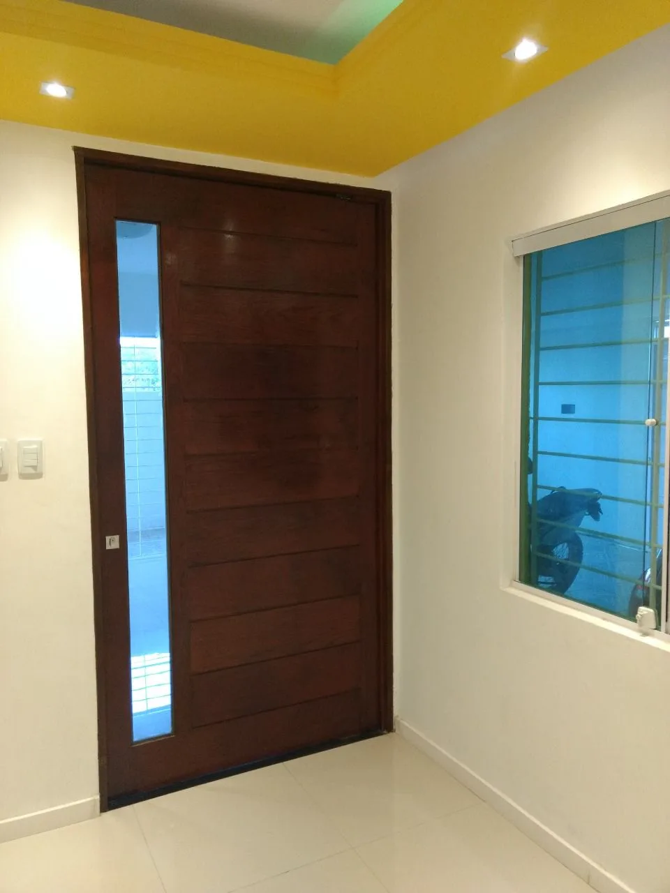 Casa de Alto Padrão em Camaragibe — 350m², 5 Quartos, Suíte com Closet e Cobertura Ampla