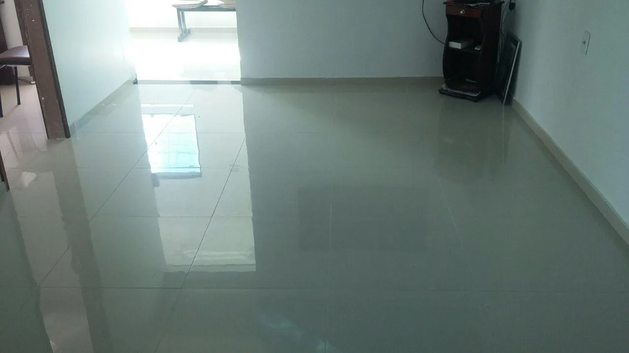 Casa de Alto Padrão em Camaragibe — 350m², 5 Quartos, Suíte com Closet e Cobertura Ampla