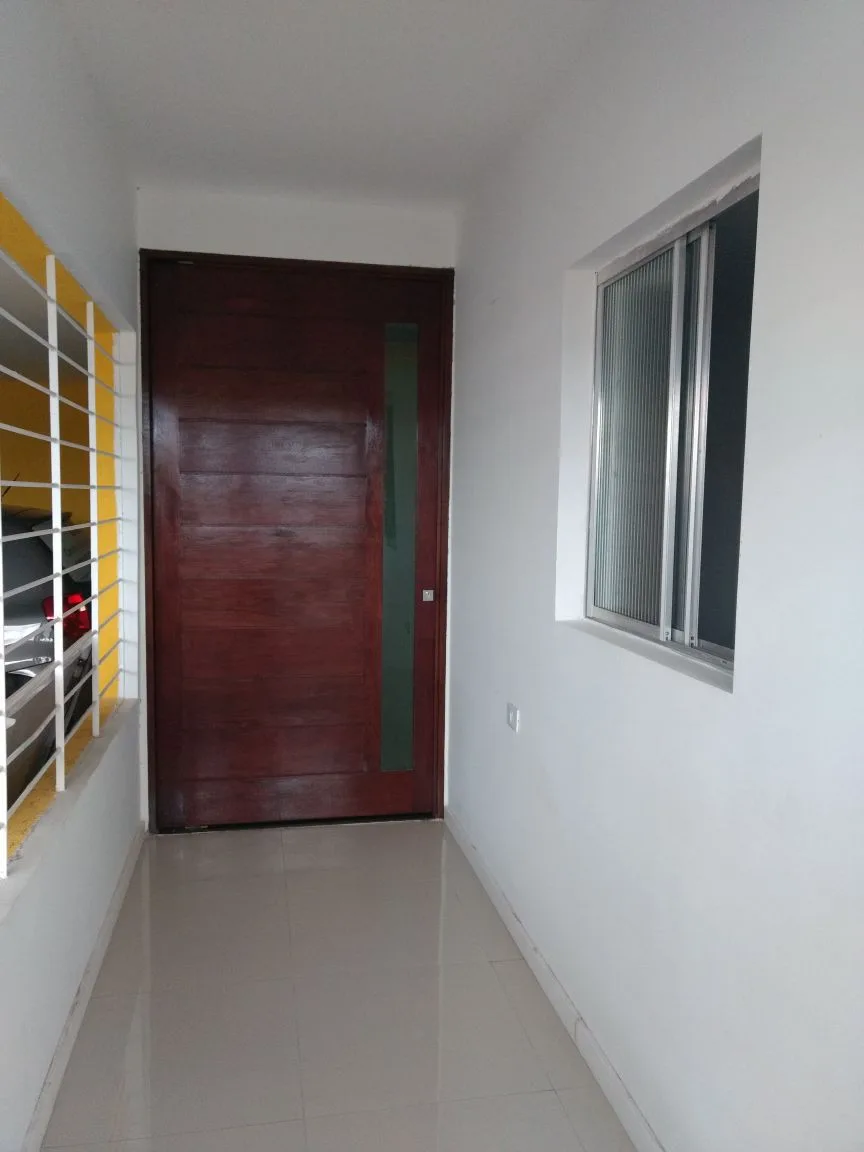 Casa de Alto Padrão em Camaragibe — 350m², 5 Quartos, Suíte com Closet e Cobertura Ampla