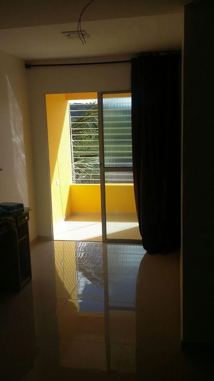 Casa de Alto Padrão em Camaragibe — 350m², 5 Quartos, Suíte com Closet e Cobertura Ampla